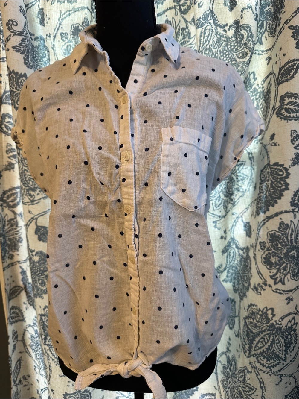 Old Navy Linen-Cotton Blend Button-Down Tie-Hem Shirt with Navy Polka Dots
